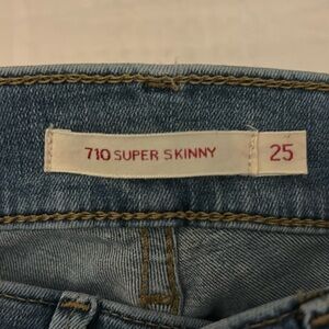 Levi’s super skinny jeans